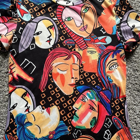 Colorful Faces Top - Picture 2 of 4